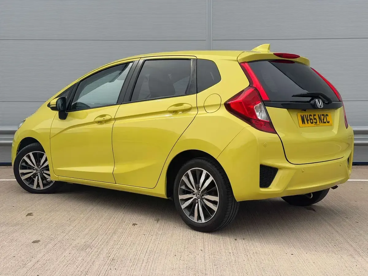 Used Honda Jazz EX 102 HP (75 kW) 2015 Yellow Hatchback