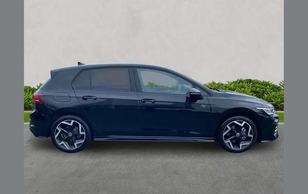 Used VW Golf VIII R-line 150 HP (110 kW) 2025 Black Hatchback