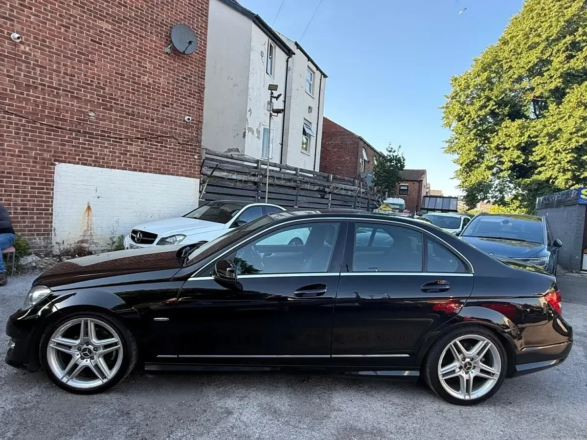 Used Mercedes C220 167 HP (122 kW) 2011 Black Sedan