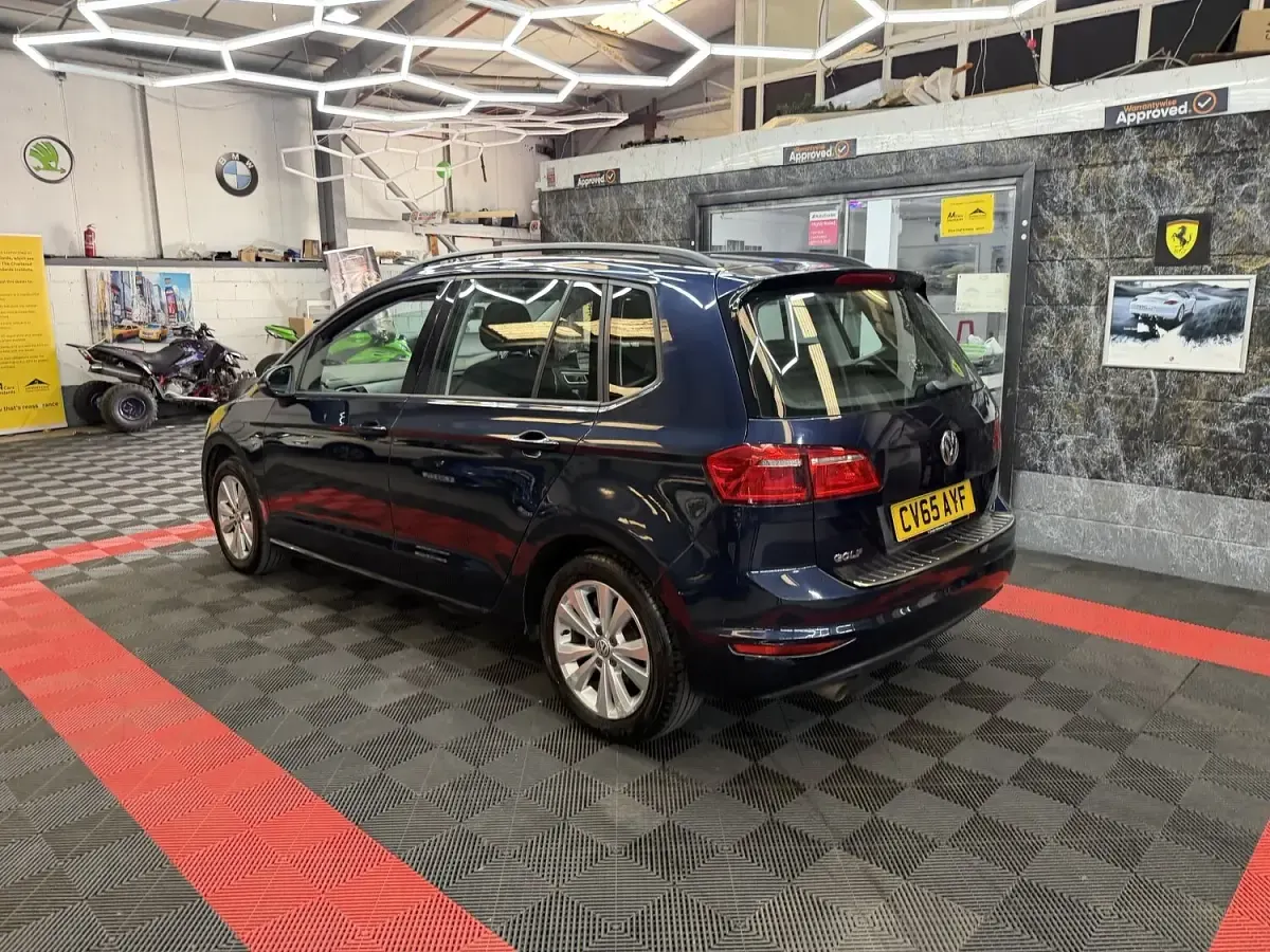 Used VW Golf Sportsvan SE 110 HP (80 kW) 2015 Blue MPV