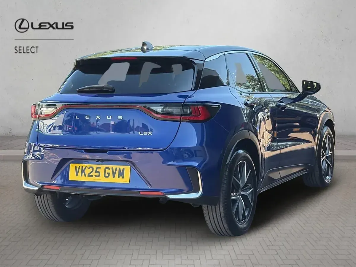 Used Lexus LBX 136 HP (100 kW) 2025 Blue/black SUV