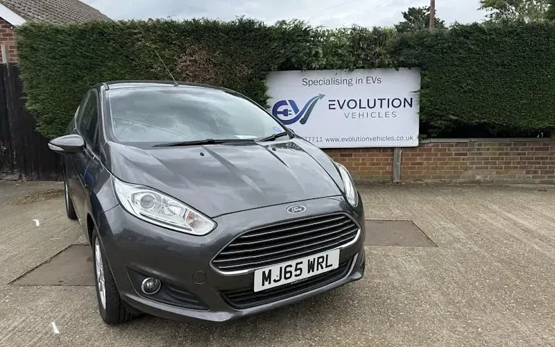 Usado Ford Fiesta Zetec 82 HP (60 kW) 2017 Citadino