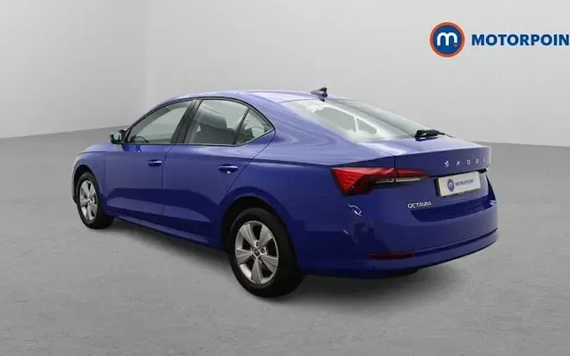 Used Skoda Octavia SE Technology 150 HP (110 kW) 2024 Blue Hatchback