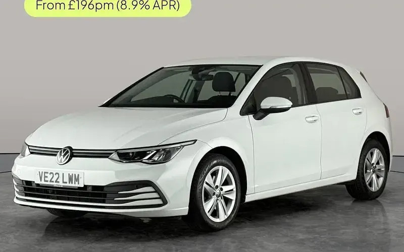 Begagnad VW Golf VIII Life 131 HK (96 kW) 2024 Halvkombi