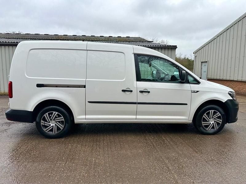 Used VW Caddy Maxi Startline 140 HP (102 kW) 2016 White MPV