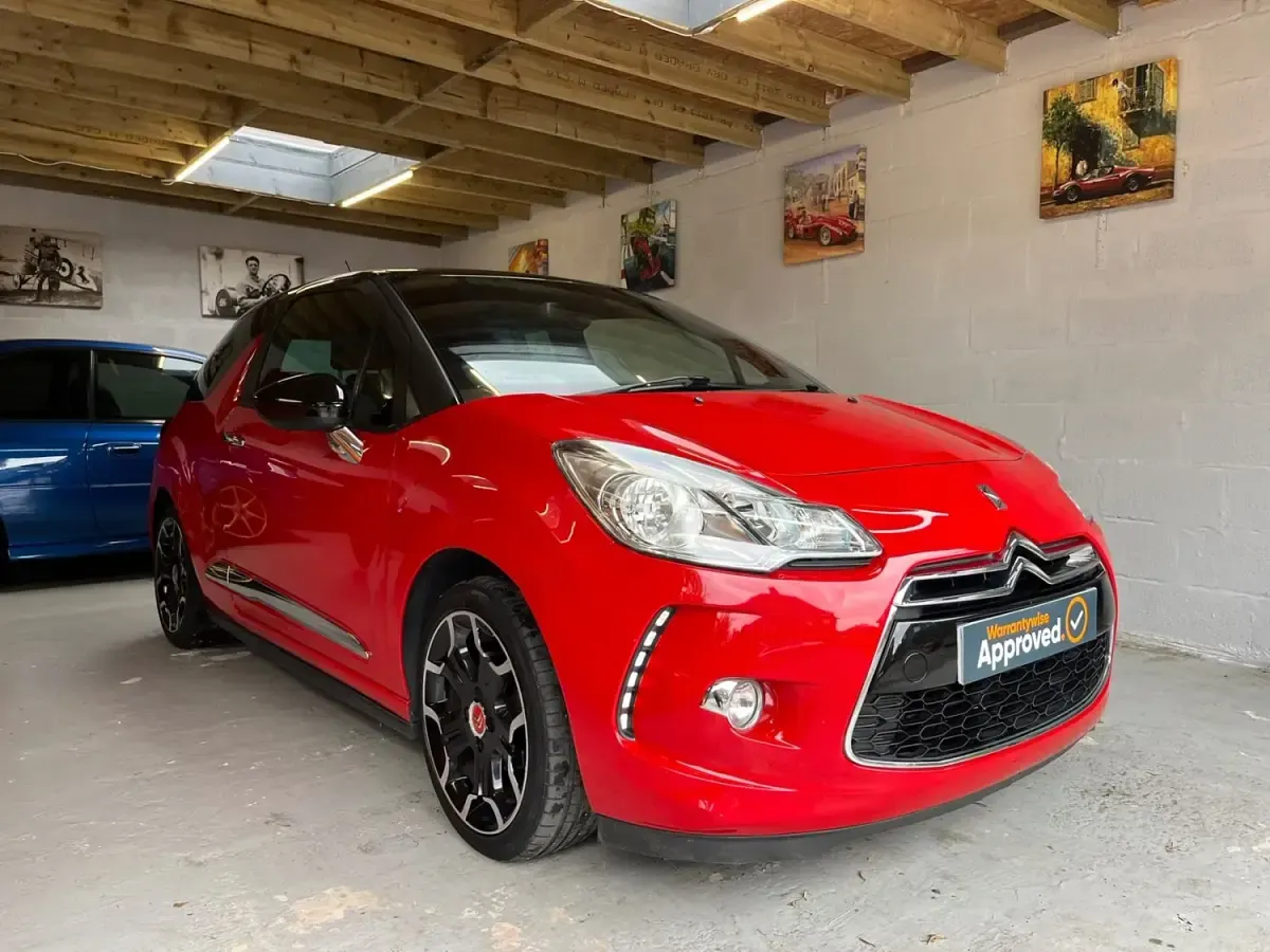 Używany Citroën DS3 2013 Czerwony Hatchback