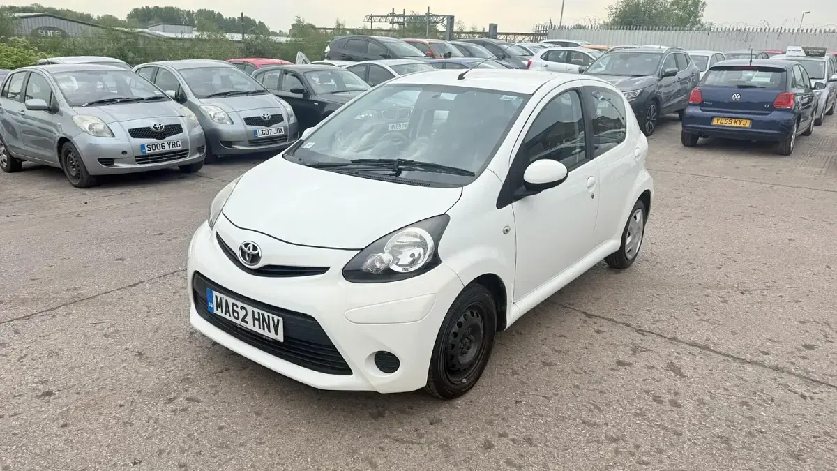 Used Toyota Aygo 2012 White Hatchback