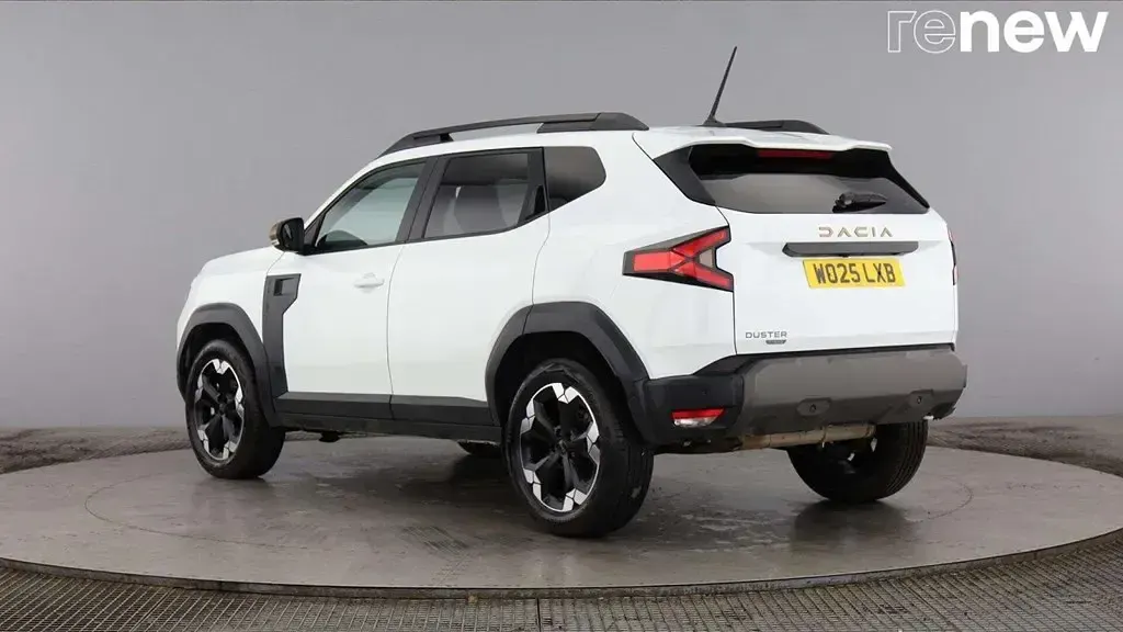 Used Dacia Duster Extreme 2025 White Estate