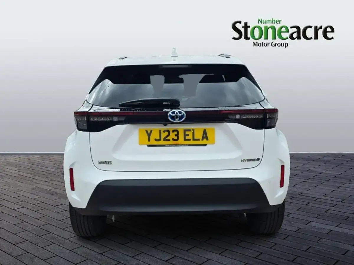 Used Toyota Yaris 2023 White Hatchback