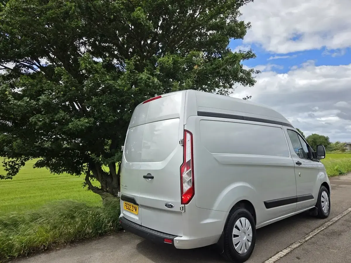 Used Ford Transit Custom Trend 105 HP (77 kW) 2022 Silver Van