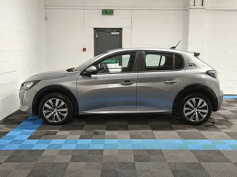 Used Peugeot e-208 Active 100 kW (136 HP) 2026 Grey Hatchback