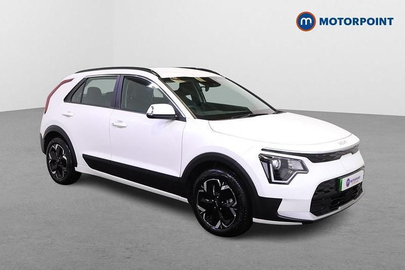 White Used 2023 Kia e-Niro 2 SUV | £20,599 (A bit pricey) - Image 1/4
