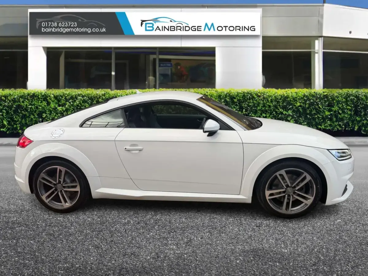 Gebraucht Audi TT Sport 197 PS (144 kW) 2019 Weiß Coupé