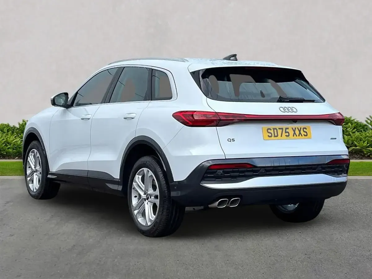 New Audi Q5 Sport 204 HP (150 kW) 2025 White SUV