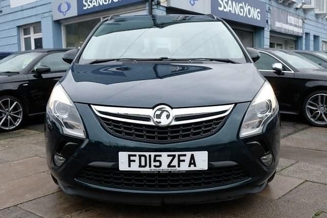 Used Vauxhall Zafira Tourer 138 HP (101 kW) 2015 Green MPV