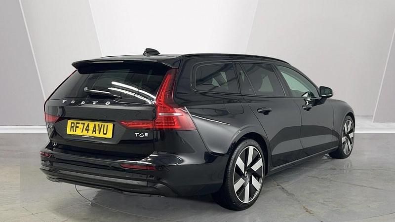 Used Volvo V60 Plus 345 HP (253 kW) 2025 Black Estate