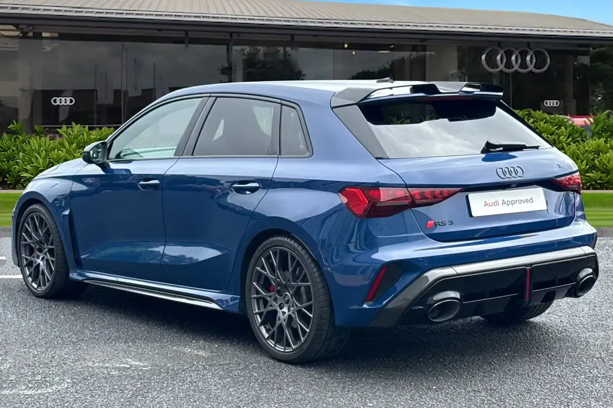 Used Audi RS3 Sportback Advanced 400 HP (294 kW) 2025 Blue Hatchback