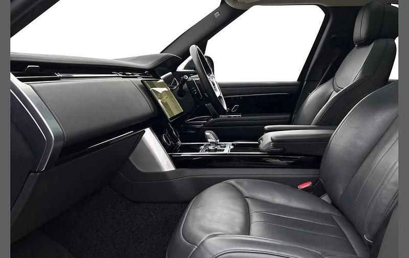 Used Land Rover Range Rover HSE 296 HP (217 kW) 2023 Black SUV