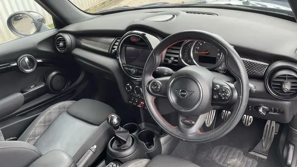 Used Mini Cooper S Hatch 189 HP (139 kW) 2019 Blue Hatchback