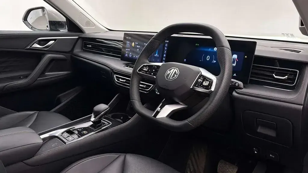 Used MG HS 2025 Silver SUV