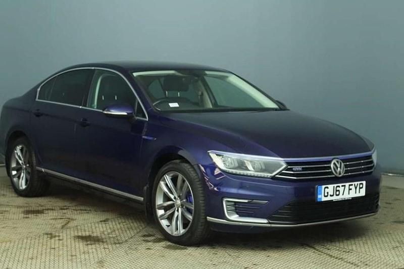 Used VW Passat GTE 218 HP (160 kW) 2017 Blue Sedan
