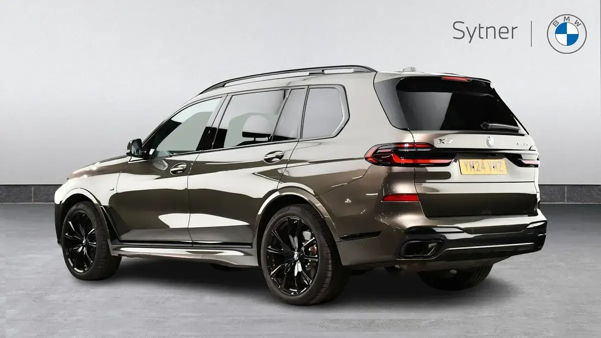 Used BMW X7 M Sport 376 HP (276 kW) 2024 Green SUV