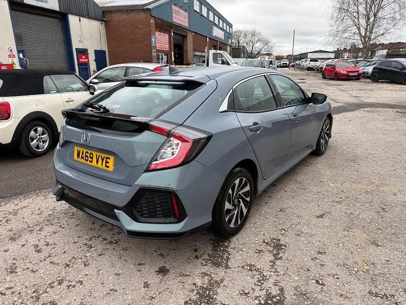 Used Honda Civic SE 2019 Grey Hatchback