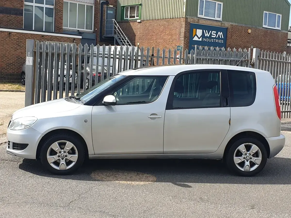 Used Skoda Roomster SE 86 HP (63 kW) 2014 Silver MPV