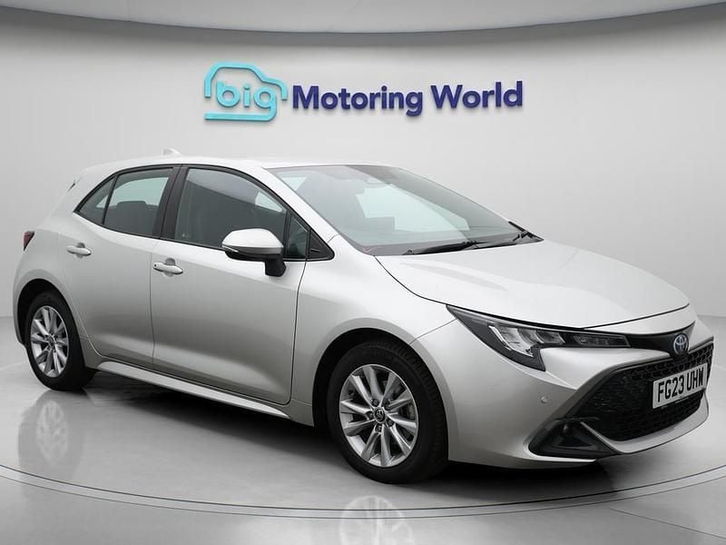 Silver Used 2023 Toyota Corolla Hatchback | £17,500 (Super price) - Image 1/4