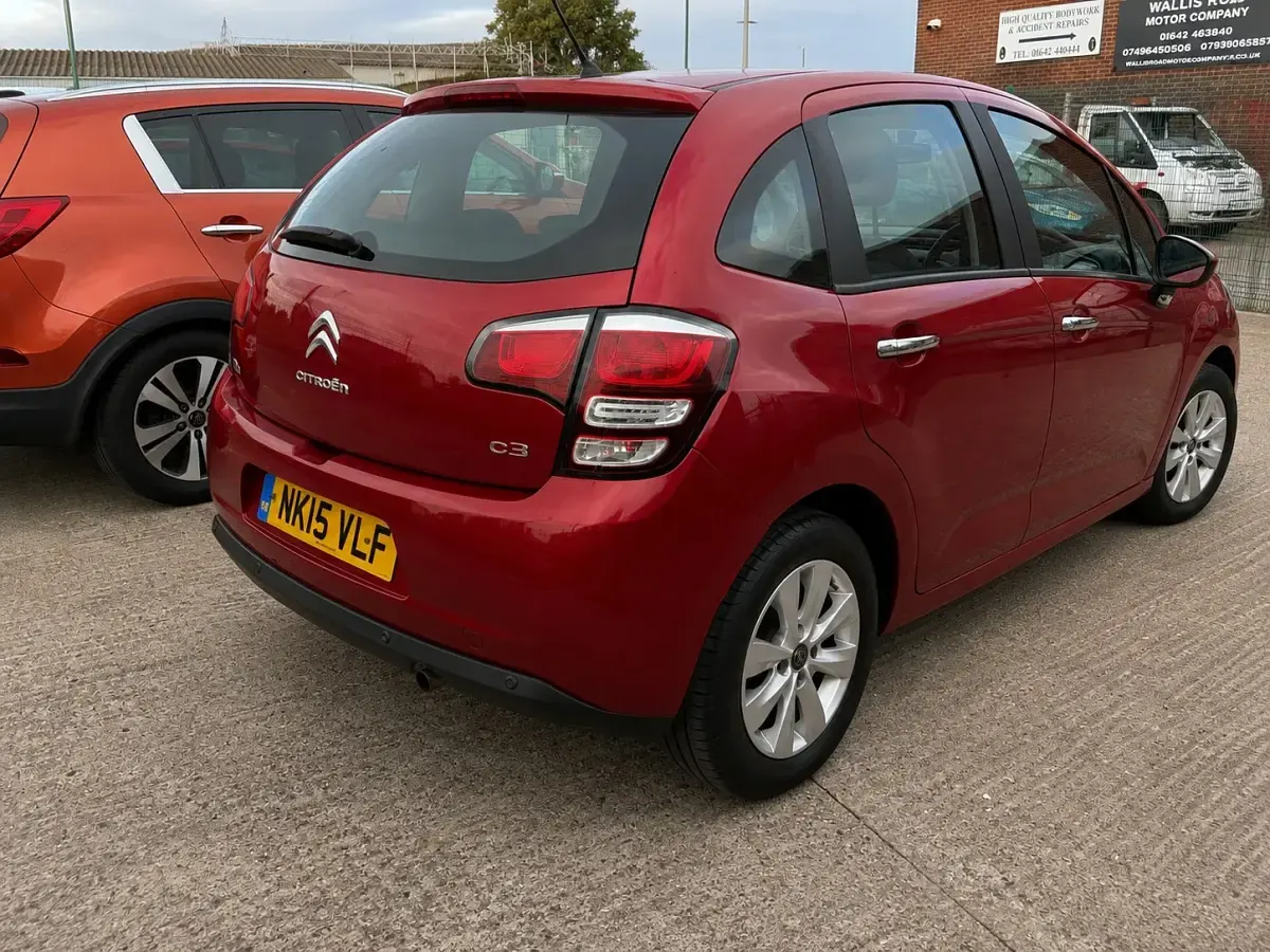 Used Citroën C3 PureTech 82 HP (60 kW) 2015 Red Hatchback