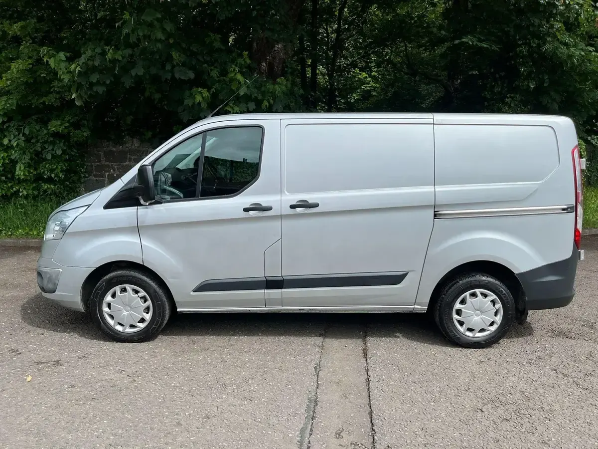 Used Ford Transit Custom Trend 105 HP (77 kW) 2017 Silver Van