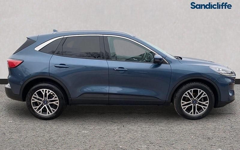 Used Ford Kuga Titanium 150 HP (110 kW) 2023 Chrome blue (premium paint) SUV