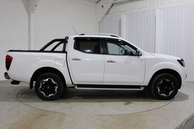 Used Nissan Navara Tekna 190 HP (139 kW) 2020 White Pickup
