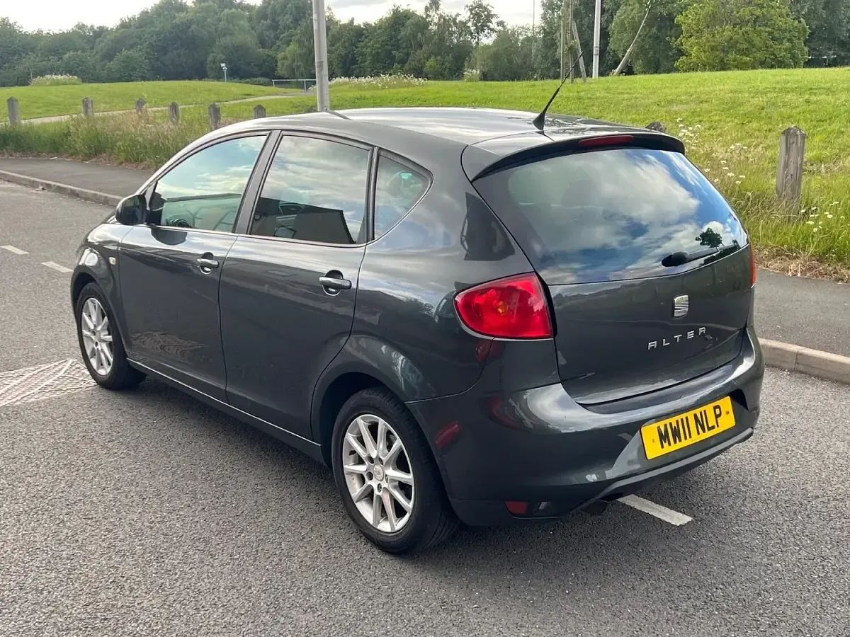 Used Seat Altea SE 105 HP (77 kW) 2011 Grey MPV