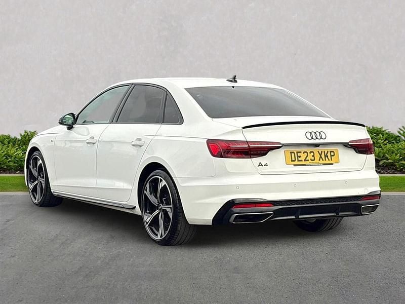 Used Audi A4 Black Edition 190 HP (139 kW) 2023 White Sedan