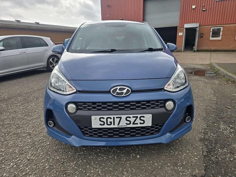 Used Hyundai i10 Premium 66 HP (48 kW) 2017 Blue Hatchback