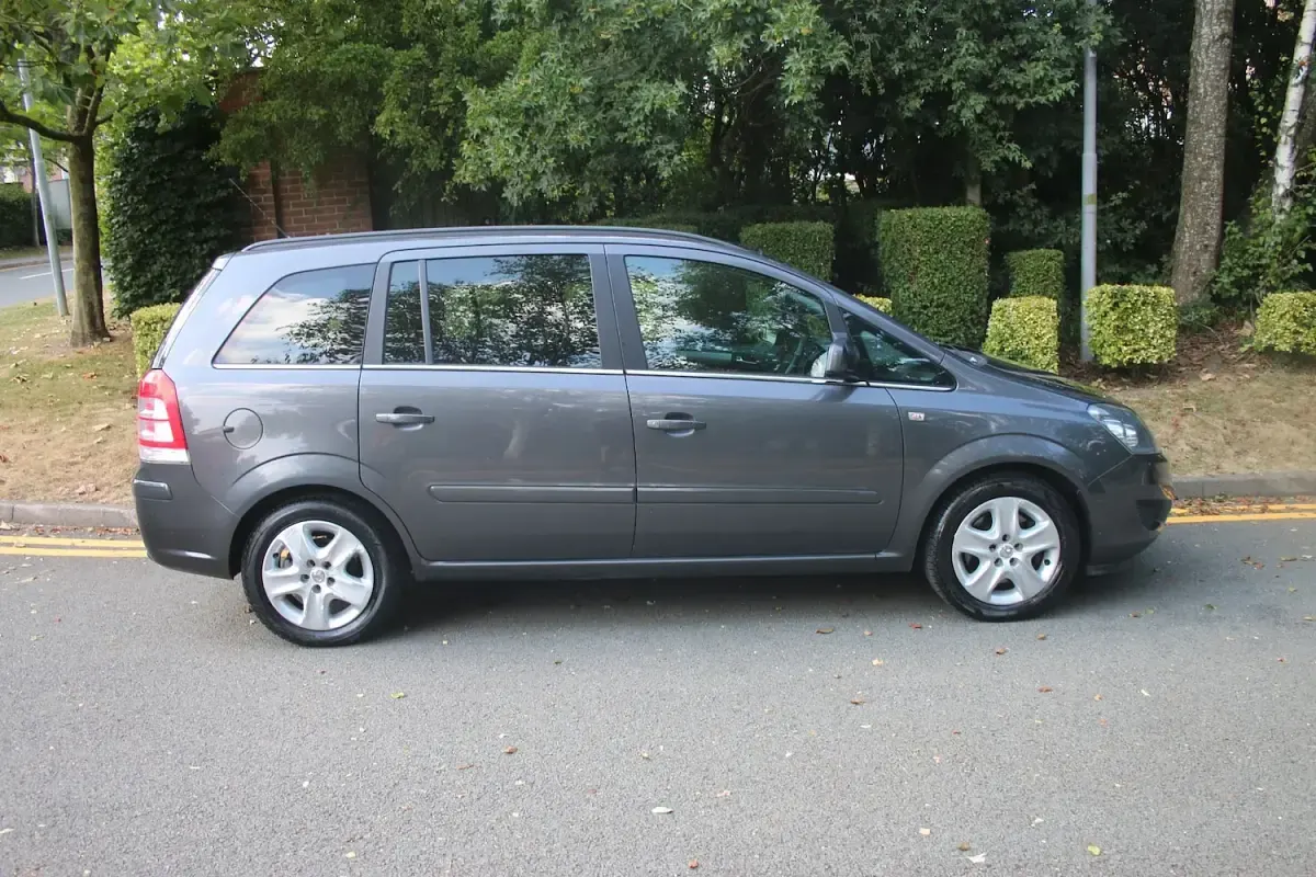 Used Vauxhall Zafira Design Edition 2011 Grey MPV