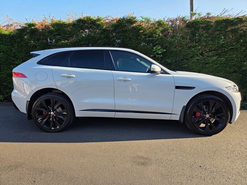 White Used 2016 Jaguar F-Pace S SUV | £16,495 (Fair price) - Image 1/4