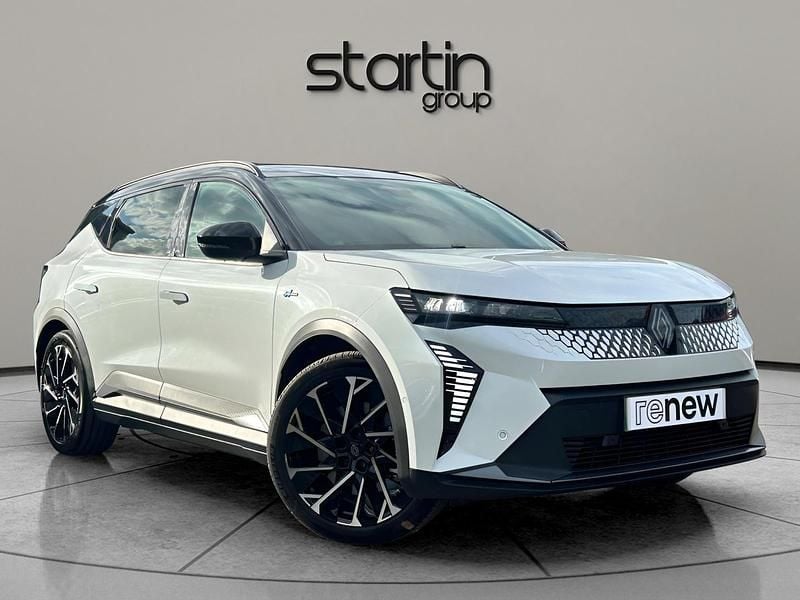 Glacier white with black roof Used 2024 Renault Scénic Esprit Alpine MPV | £28,450 (Fair price) - Image 1/1