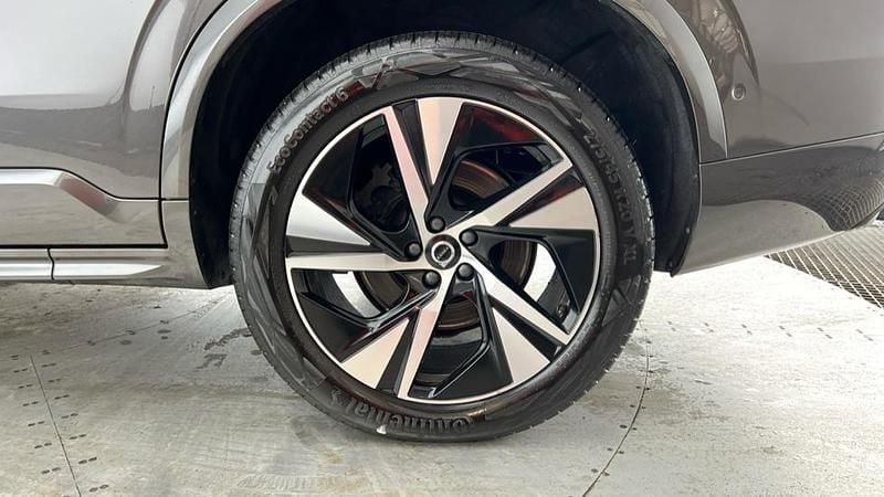 Used Volvo XC90 Plus 235 HP (172 kW) 2022 Platinum grey SUV