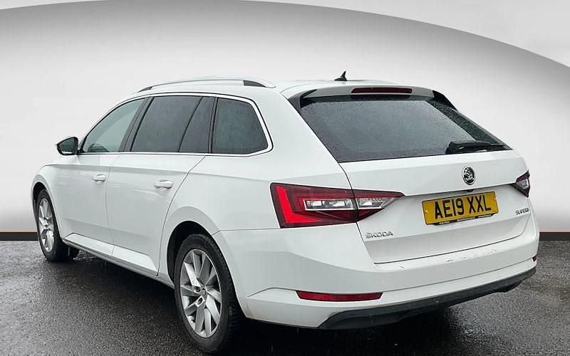 Used Skoda Superb SE Technology 150 HP (110 kW) 2019 White Estate