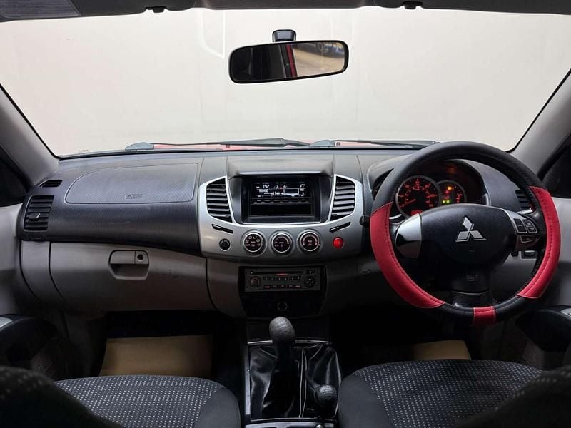 Used Mitsubishi L200 Warrior 176 HP (129 kW) 2012 Red Pickup