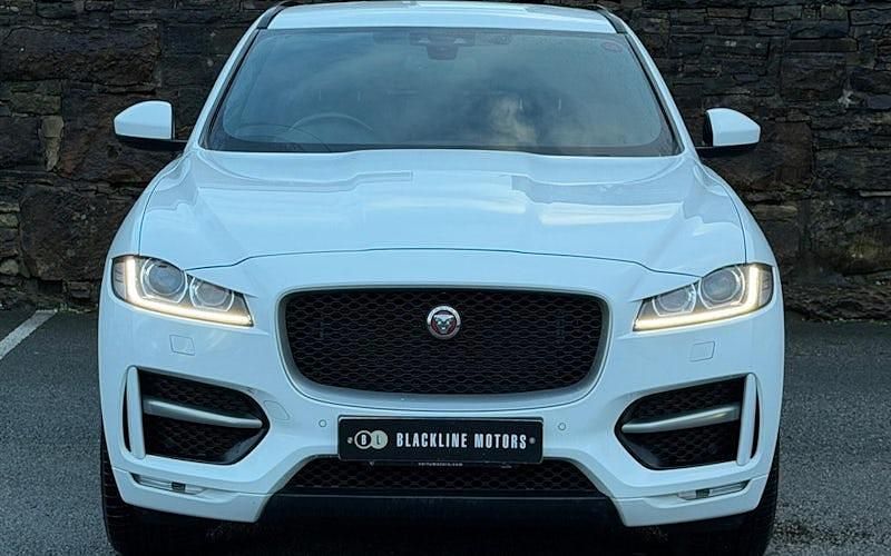 Used Jaguar F-Pace R-Sport 180 HP (132 kW) 2018 White SUV