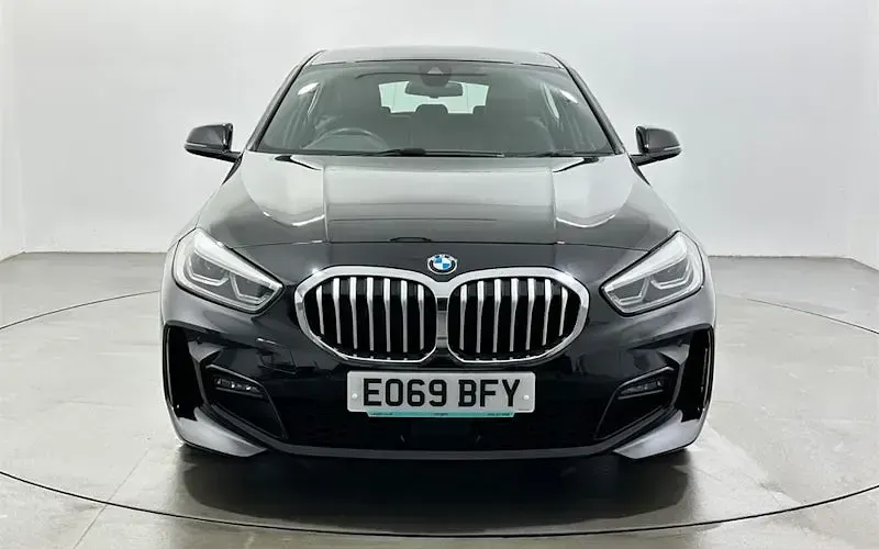 Used BMW 118 M Sport 140 HP (102 kW) 2019 Black Hatchback