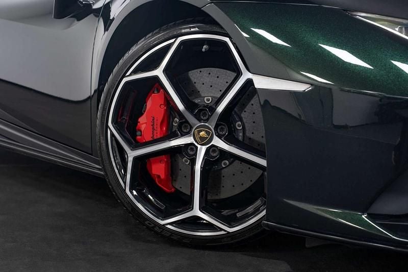 Used Lamborghini Huracán 640 HP (470 kW) 2020 White Coupe