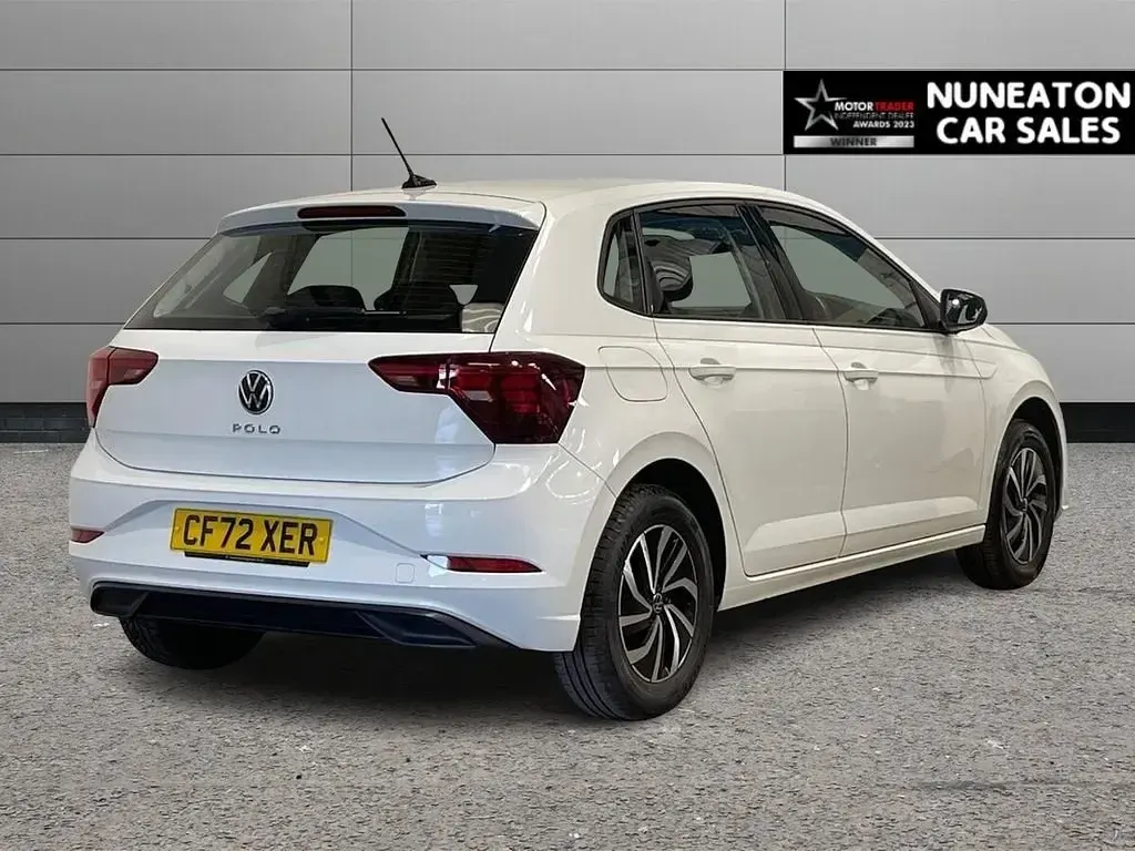 Usado VW Polo Life 95 CV (69 kW) 2023 Blanco Utilitario