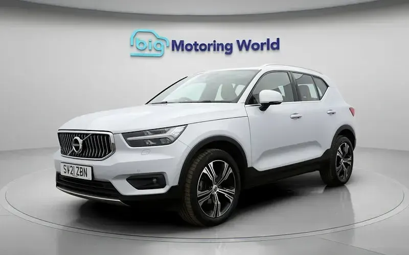 Second-hand Volvo XC40 Inscription 163 CP (119 kW) 2021 Argintiu SUV