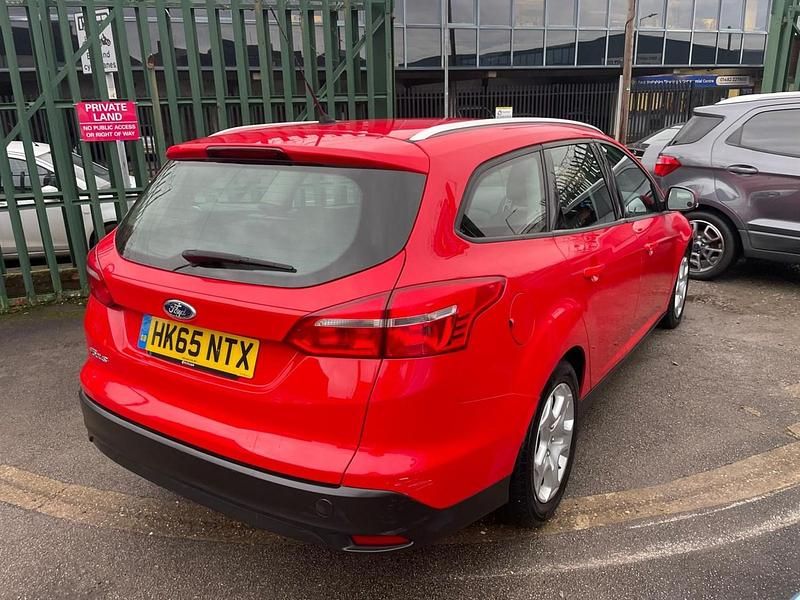 Używany Ford Focus Style 120 KM (88 kW) 2016 Czerwony Kombi