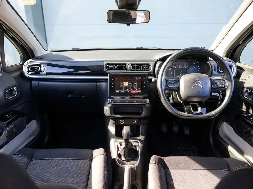 Used Citroën C3 Flair 83 HP (61 kW) 2021 Black Hatchback