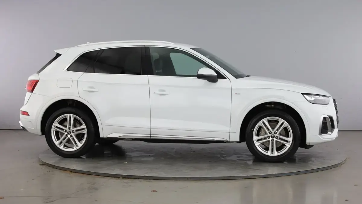 Used Audi Q5 S-Line 204 HP (150 kW) 2021 White SUV